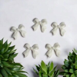 Ozdobné mašle bílé 1ks